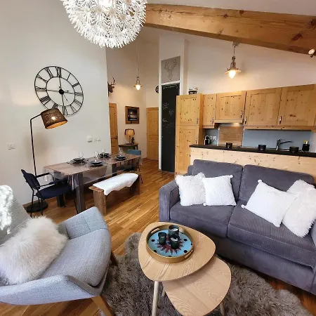Cosy Aux Gets Avec Parking Et Wifi, Proche Des Pistes - Fr-1-598-145 * Les Gets